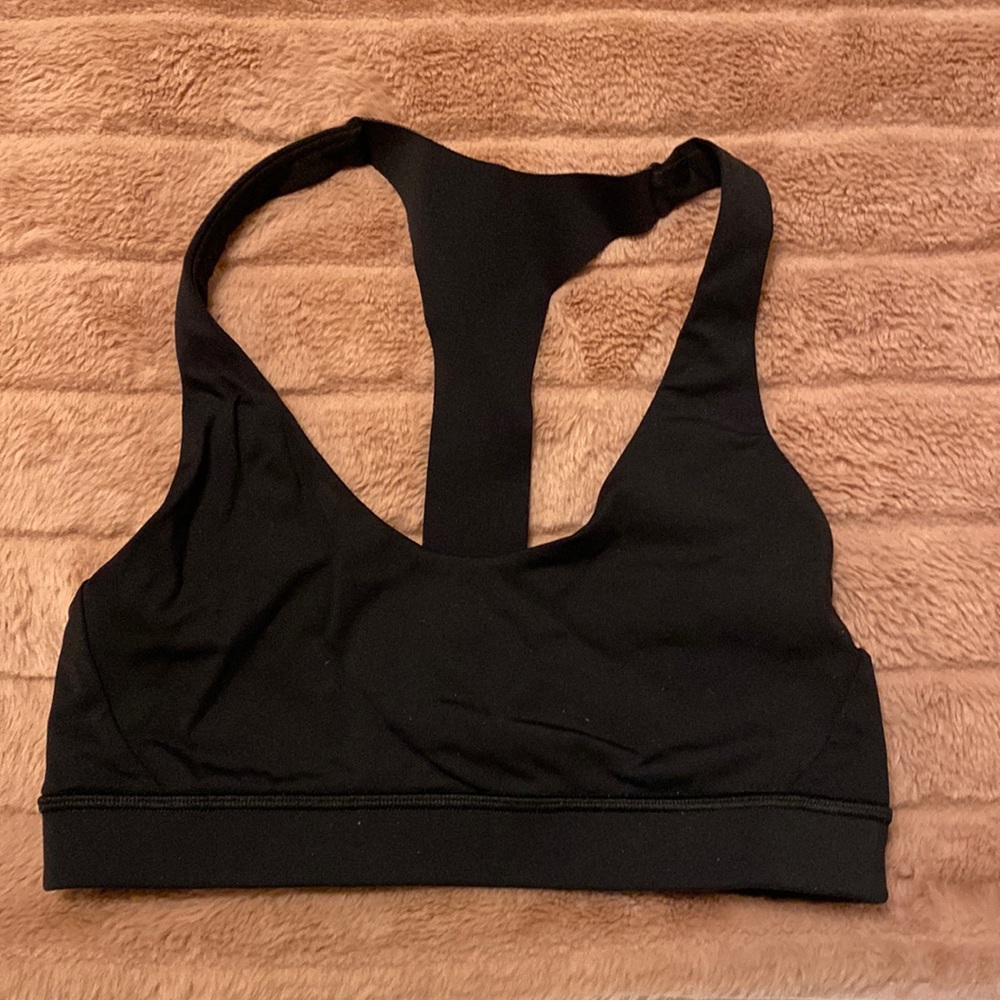 Lululemon sports bra size 4